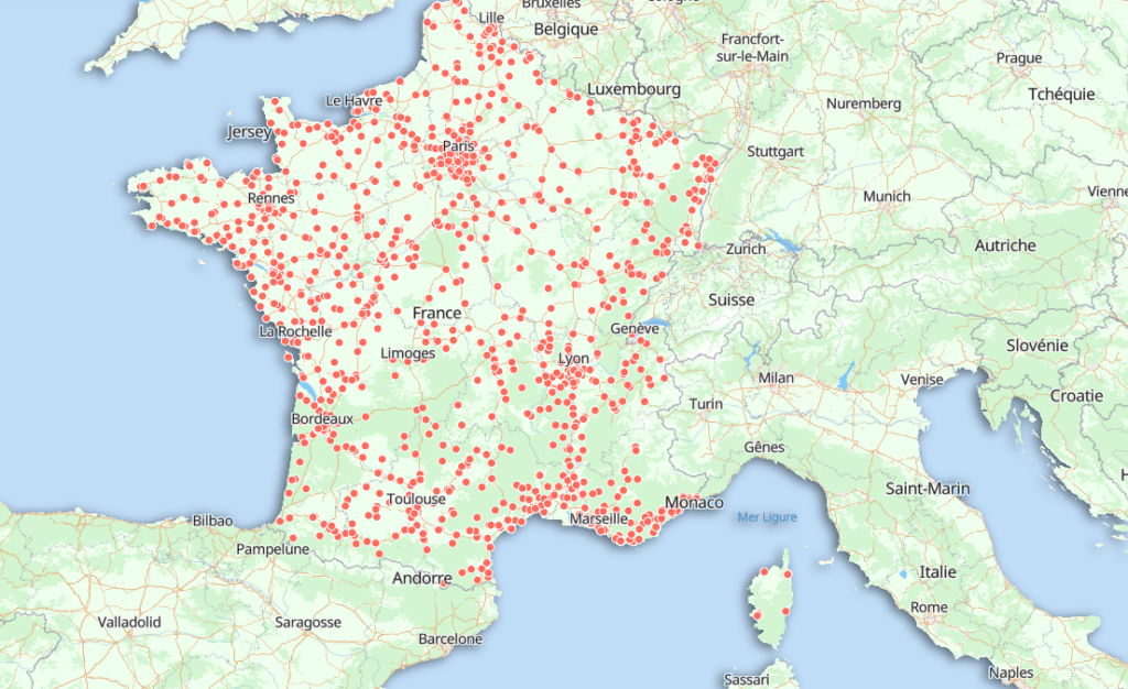 Distributeur Valobat pour la gestion des déchets et le réemploi.