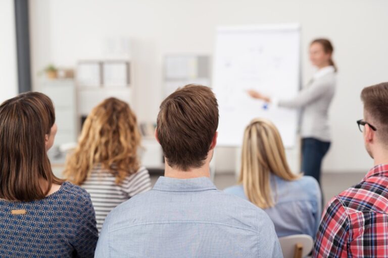 Image de formation sur le réemploi dans la construction.
